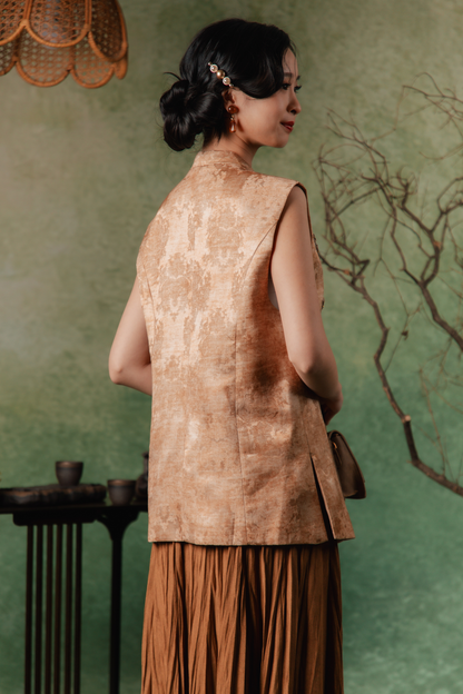 Eleanora Beaded Vest in Brown
