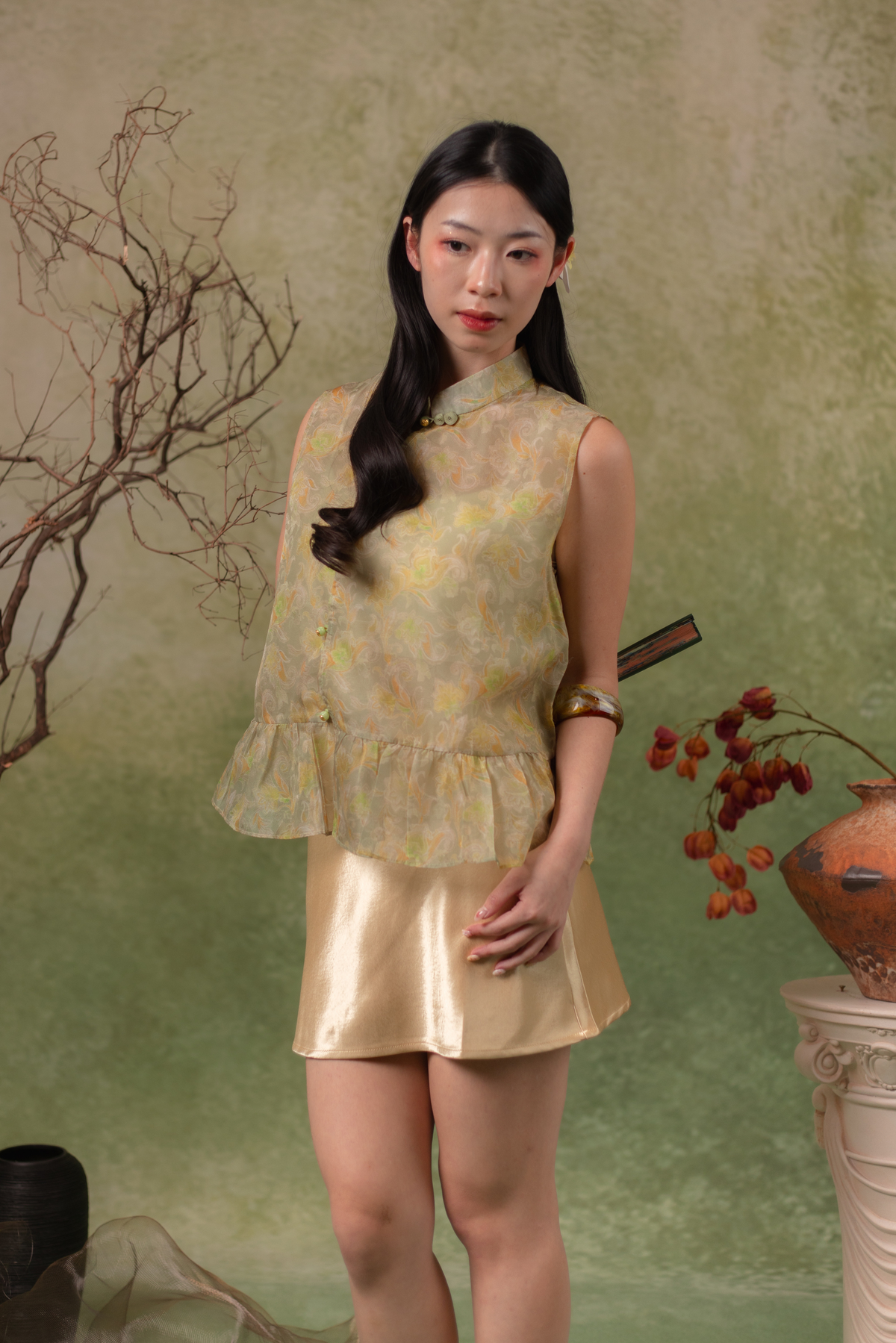 Dusk Vine Sleeveless Cheongsam Top in Green