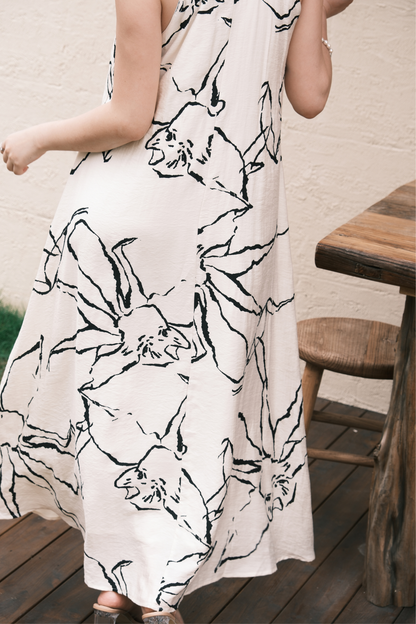 Noir Fleur Halter Maxi Dress in Cream