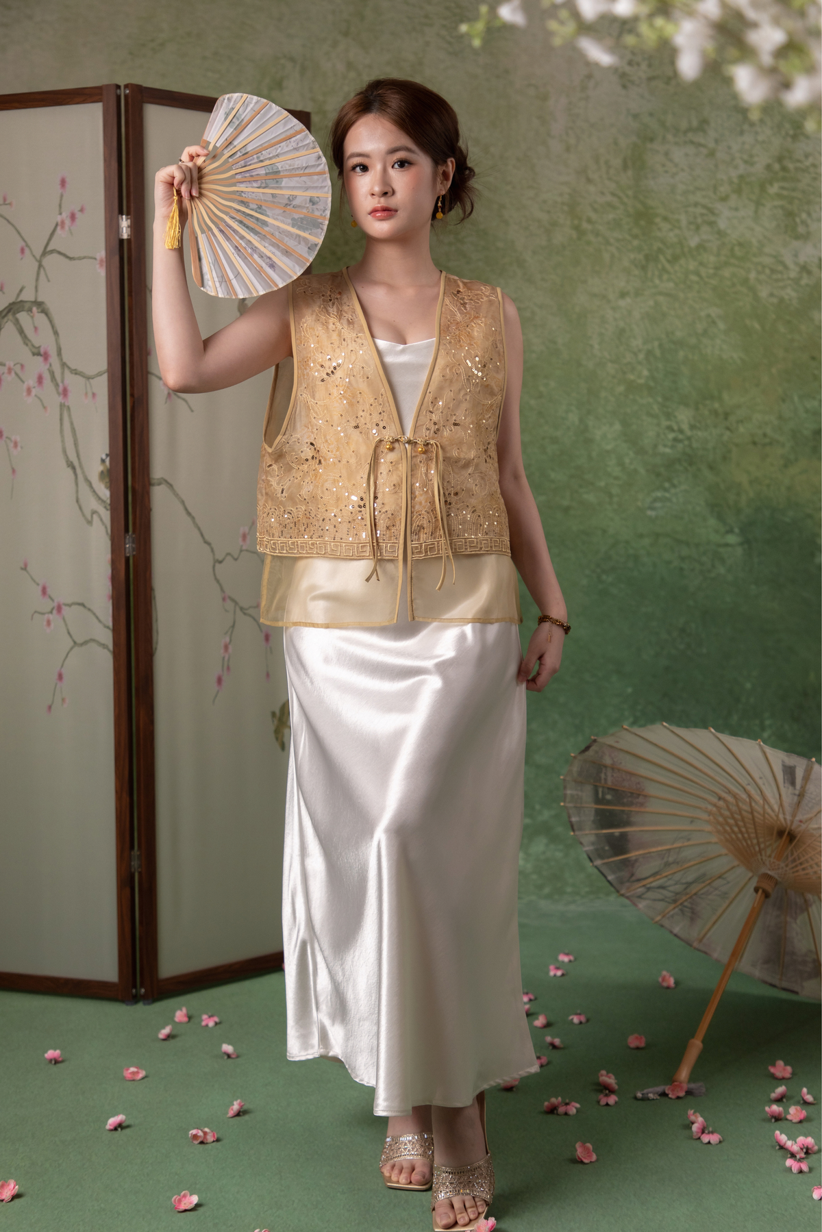 Gilded Sleeveless Cheongsam Top in Gold