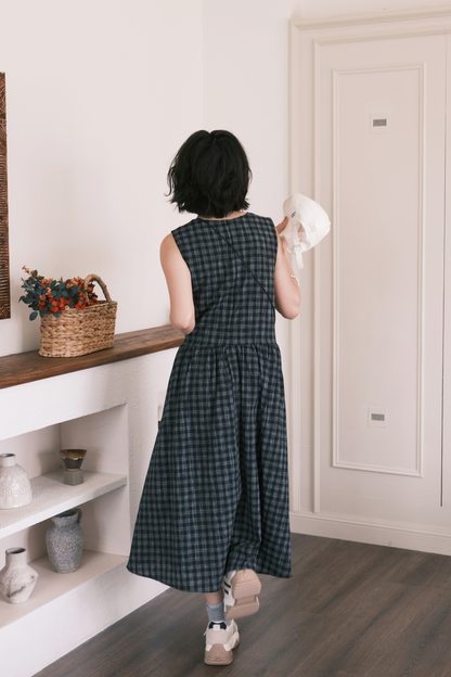 Elodie Plaid Midi Dress in Black