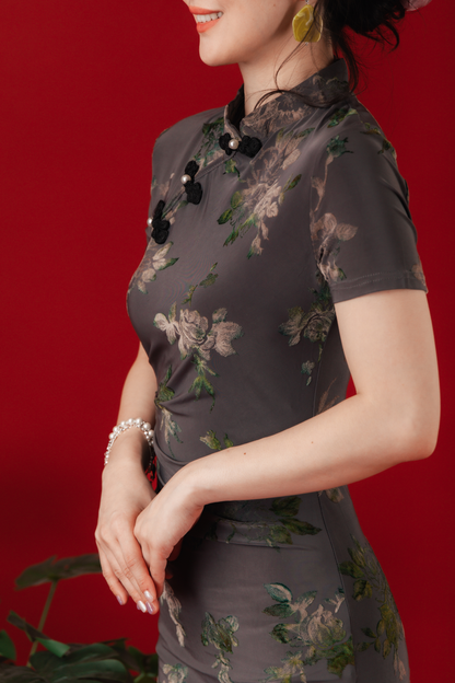 Élise Velvet-Bloom Cheongsam Dress
