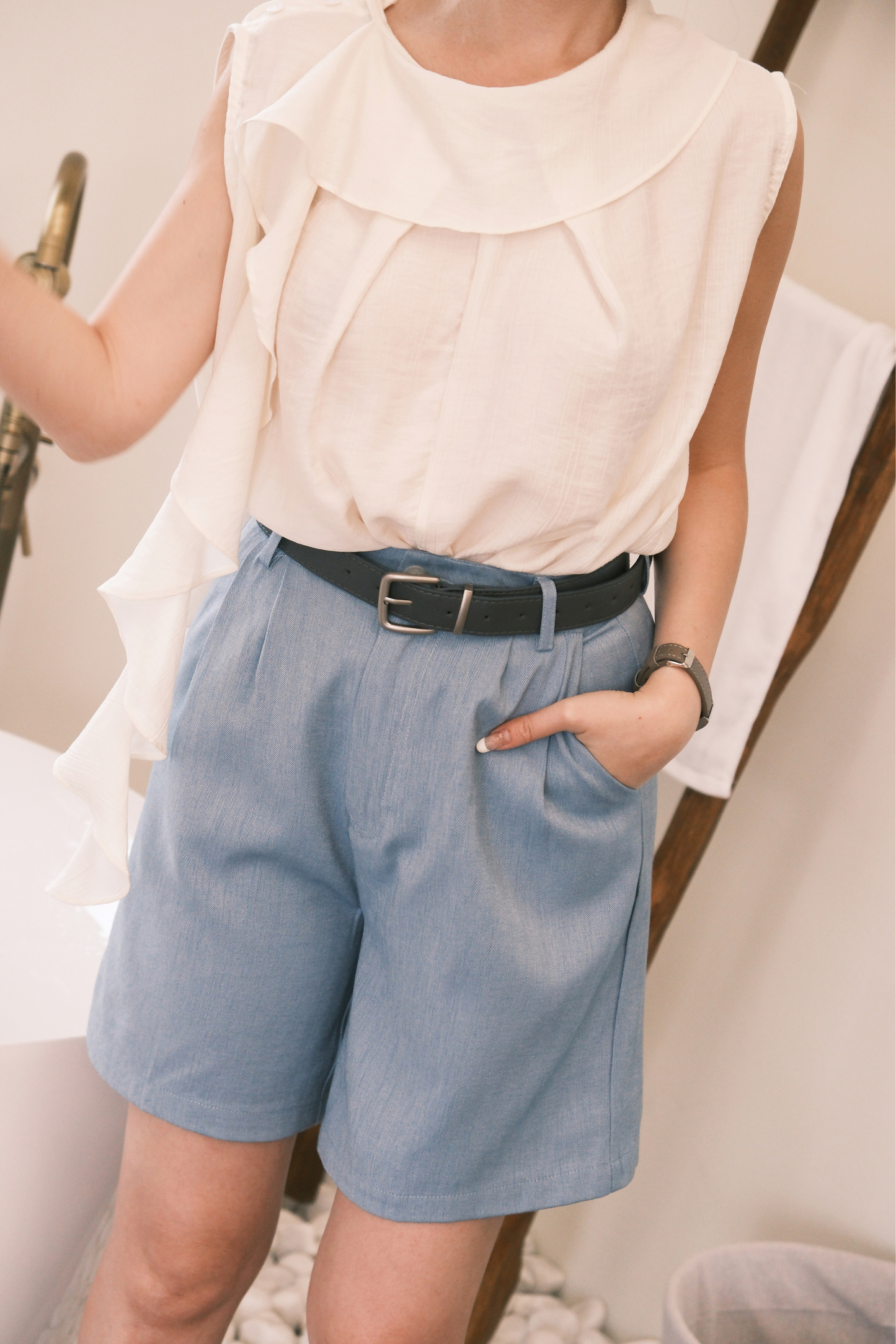 Skye Tailored Shorts in Blue