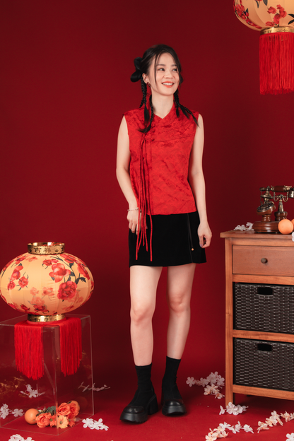 Aria Rouge Knot-Detail Brocade Vest in Red