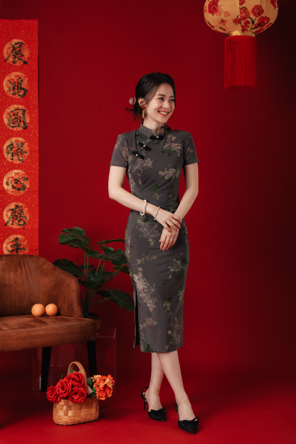 Élise Velvet-Bloom Cheongsam Dress