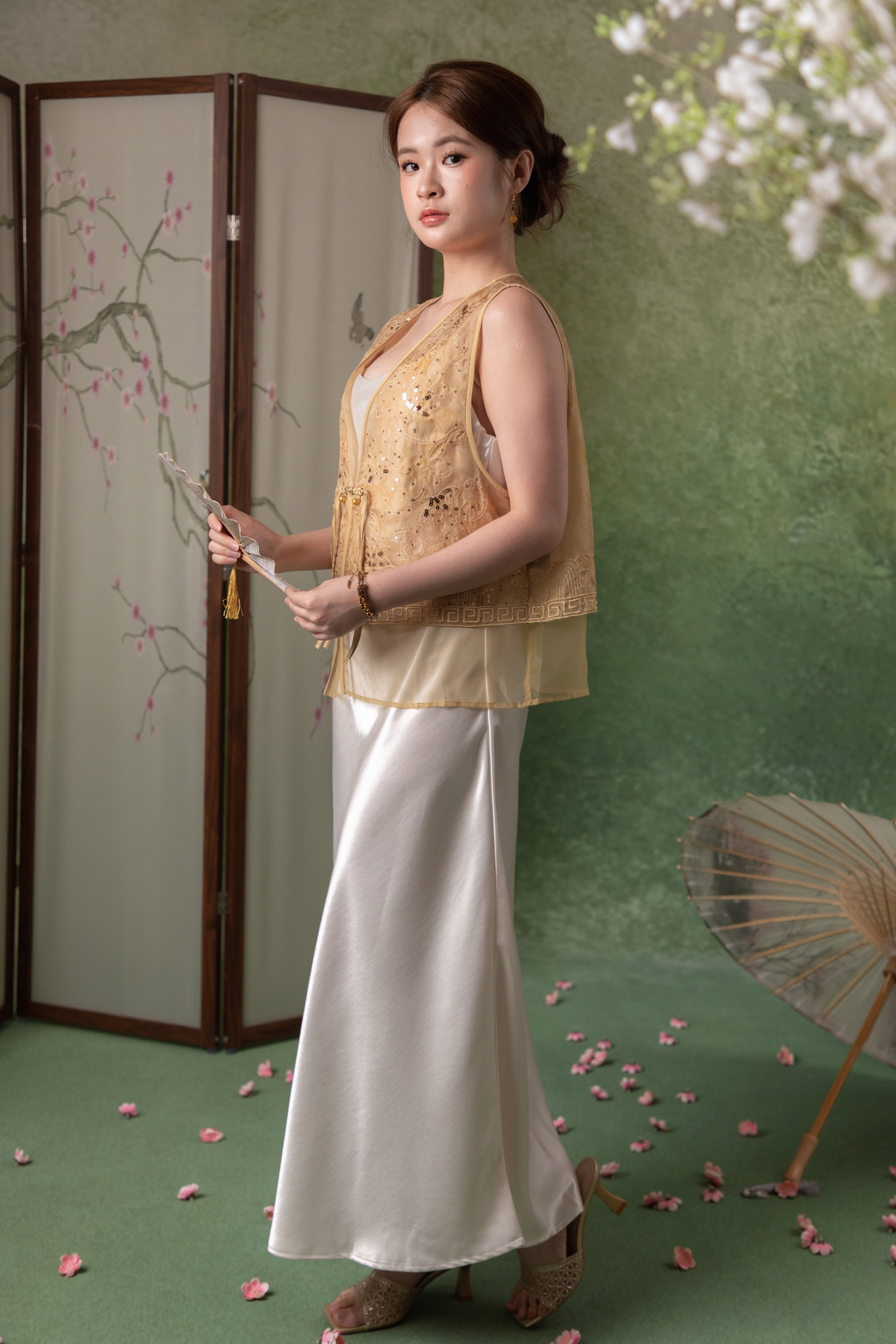 Gilded Sleeveless Cheongsam Top in Gold