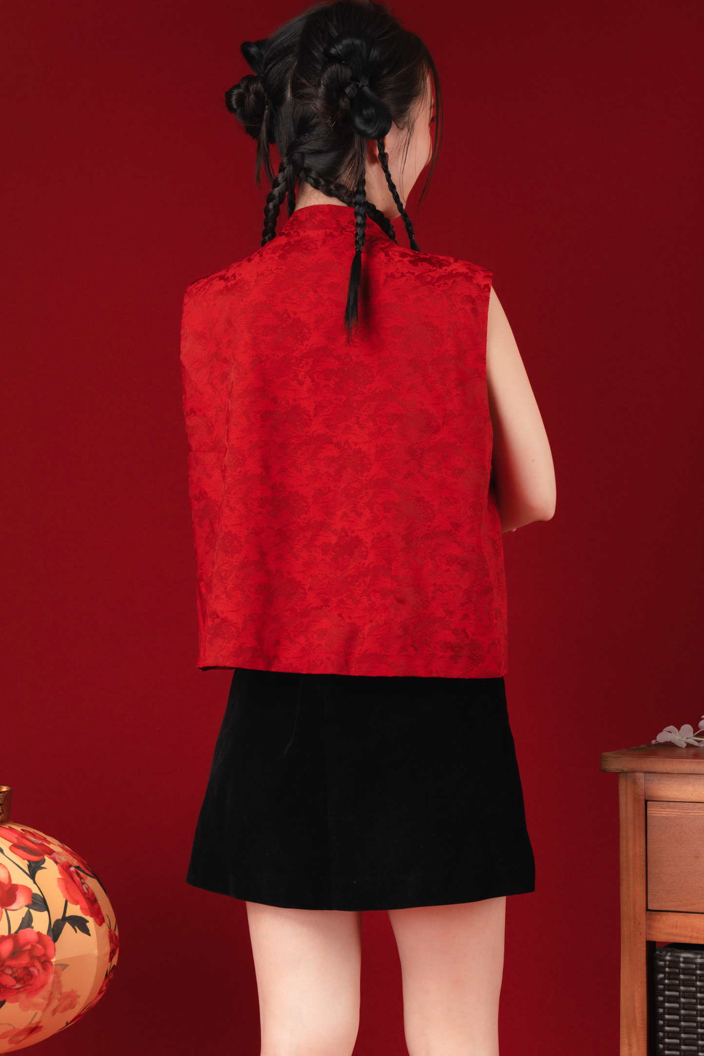 Aria Rouge Knot-Detail Brocade Vest in Red