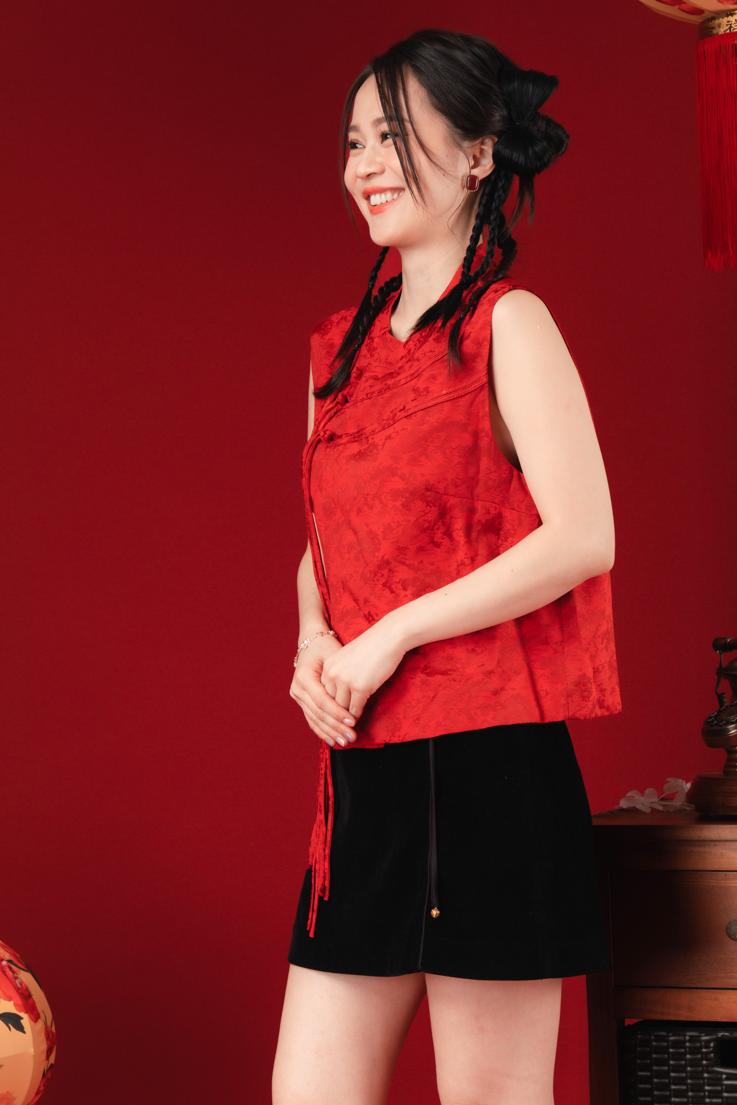 Aria Rouge Knot-Detail Brocade Vest in Red