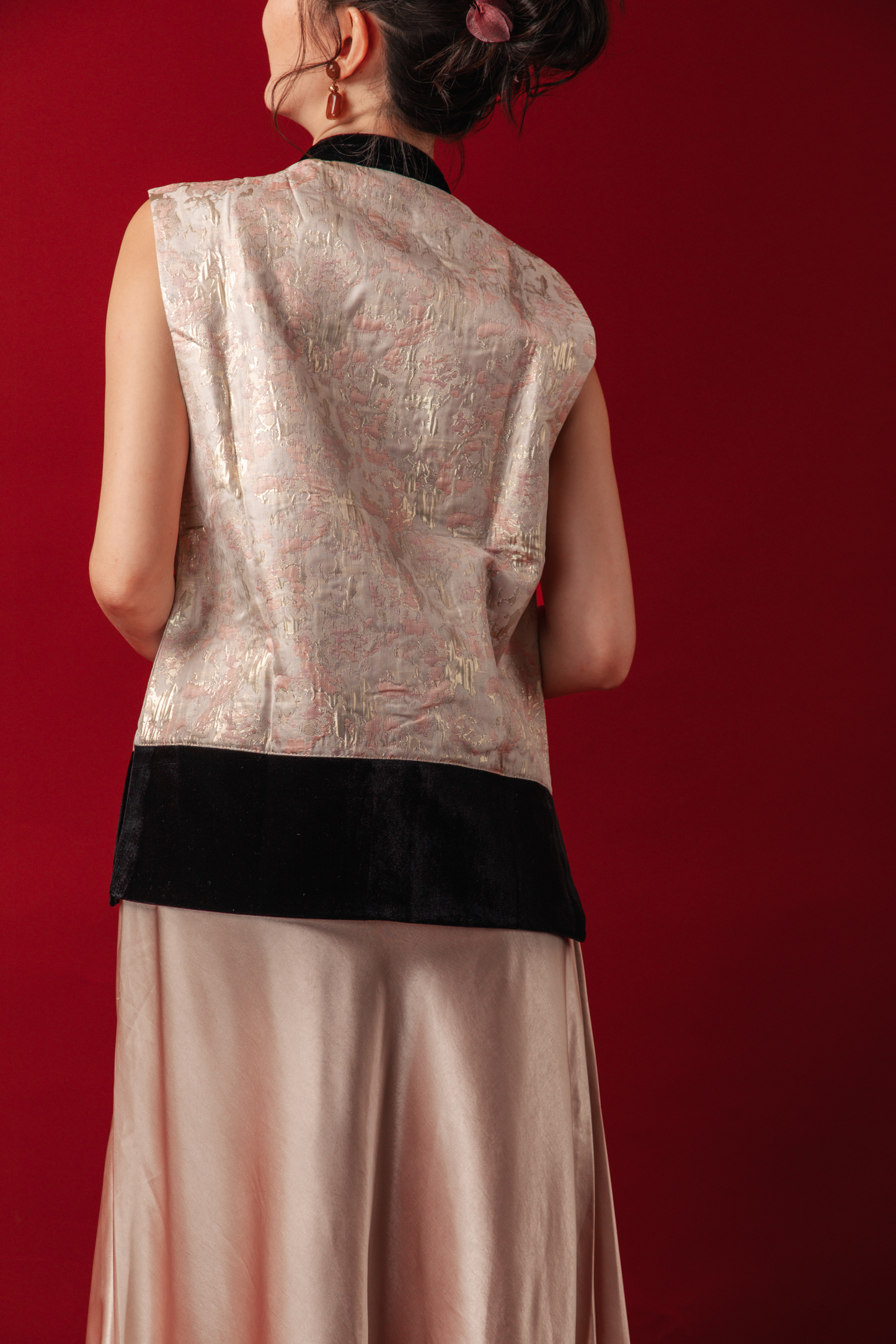Luna Noir Brocade Vest