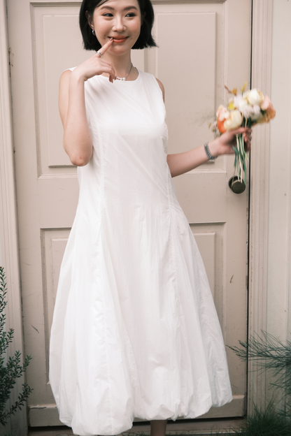 Amélie Cloud Hem Midi Dress in White