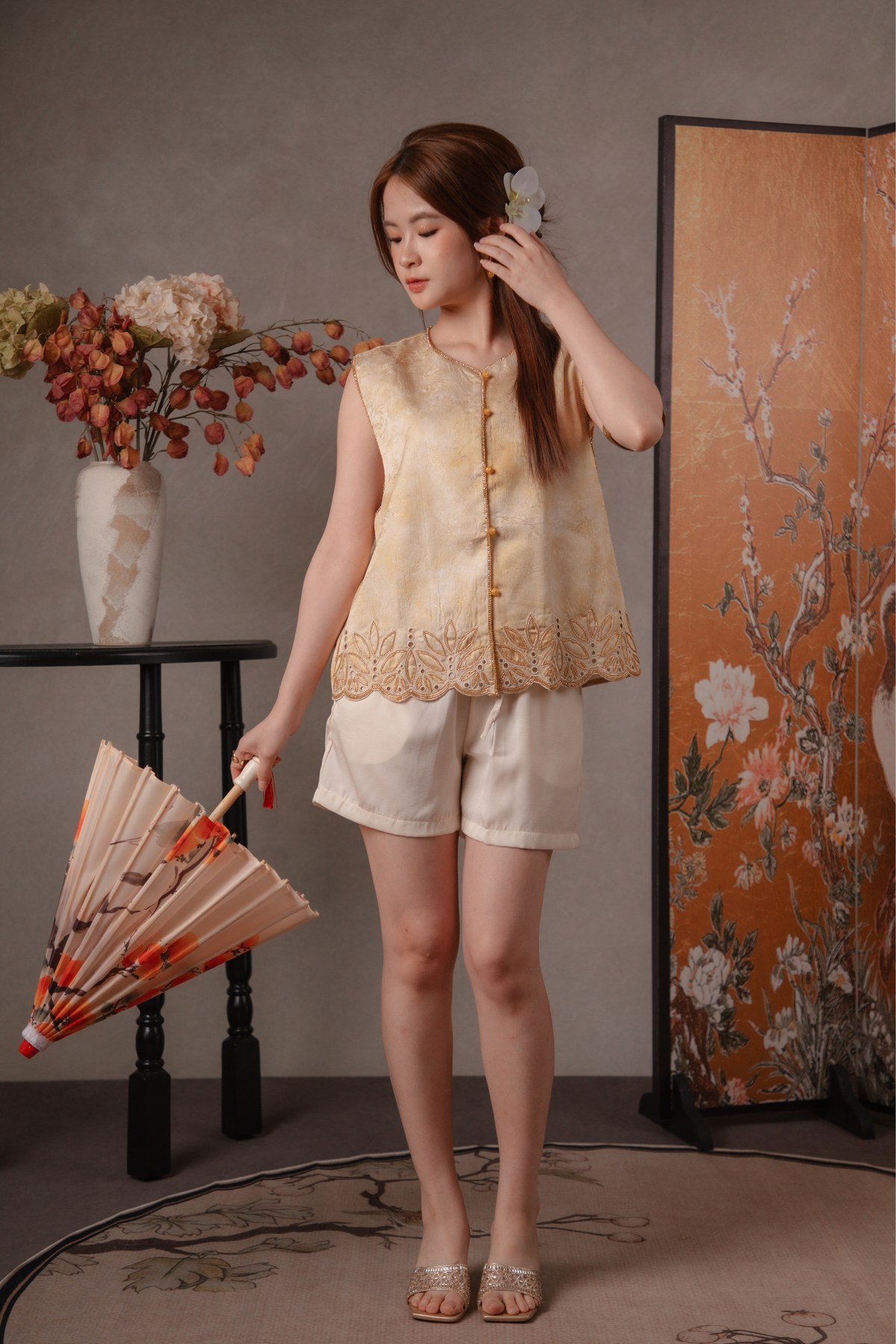 Sylvie Petal Sleeveless Cheongsam Top in Gold