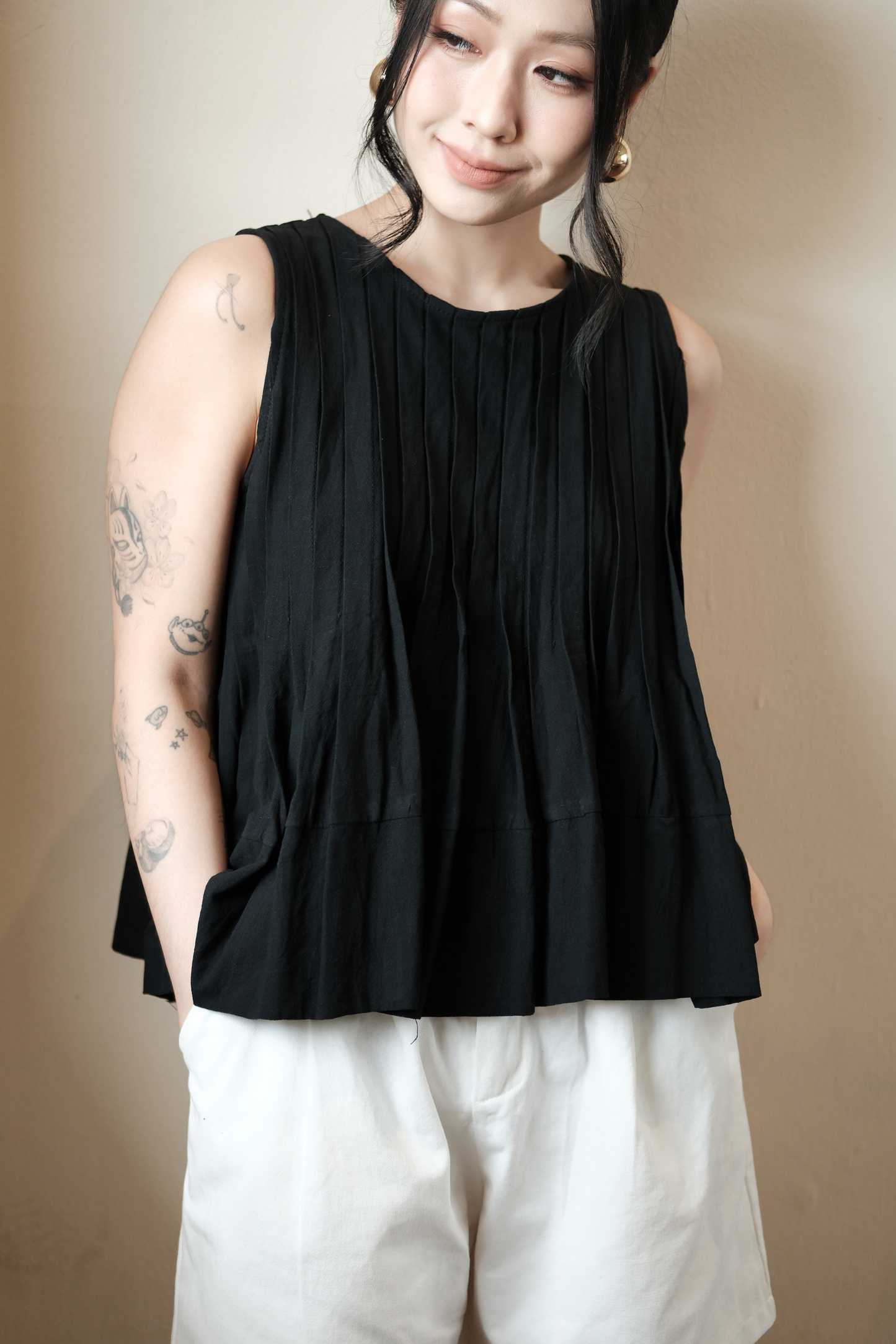 Margaux Pleated Swing Blouse in Black