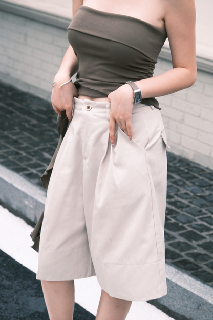 Aurelia Bermuda Shorts in Cream