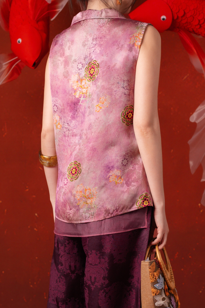 Eliana Medallion Sleeveless Top in Lavender