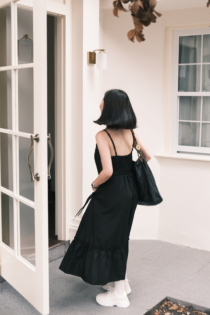 Éloise Ruffled Maxi Dress in Black