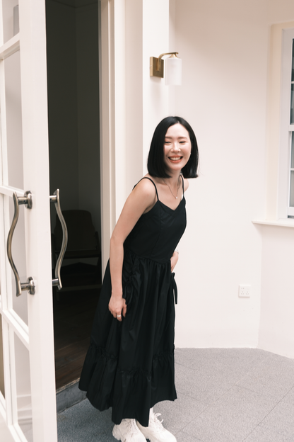 Éloise Ruffled Maxi Dress in Black