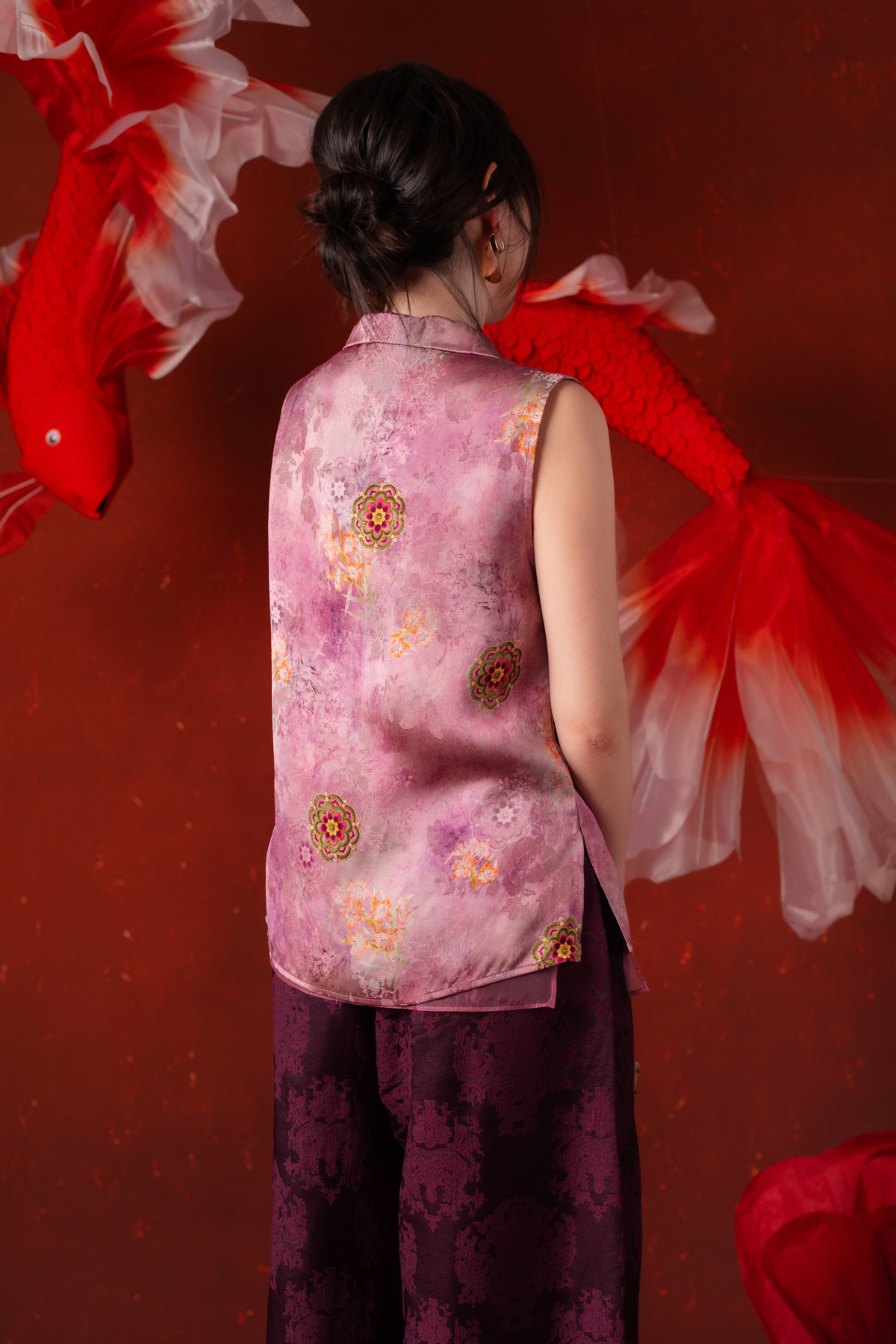 Eliana Medallion Sleeveless Top in Lavender