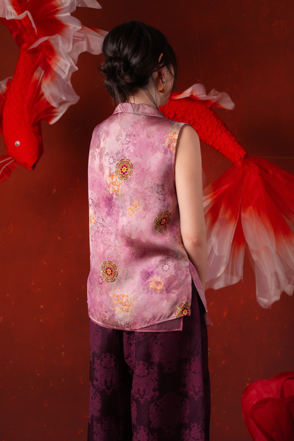 Eliana Medallion Sleeveless Top in Lavender