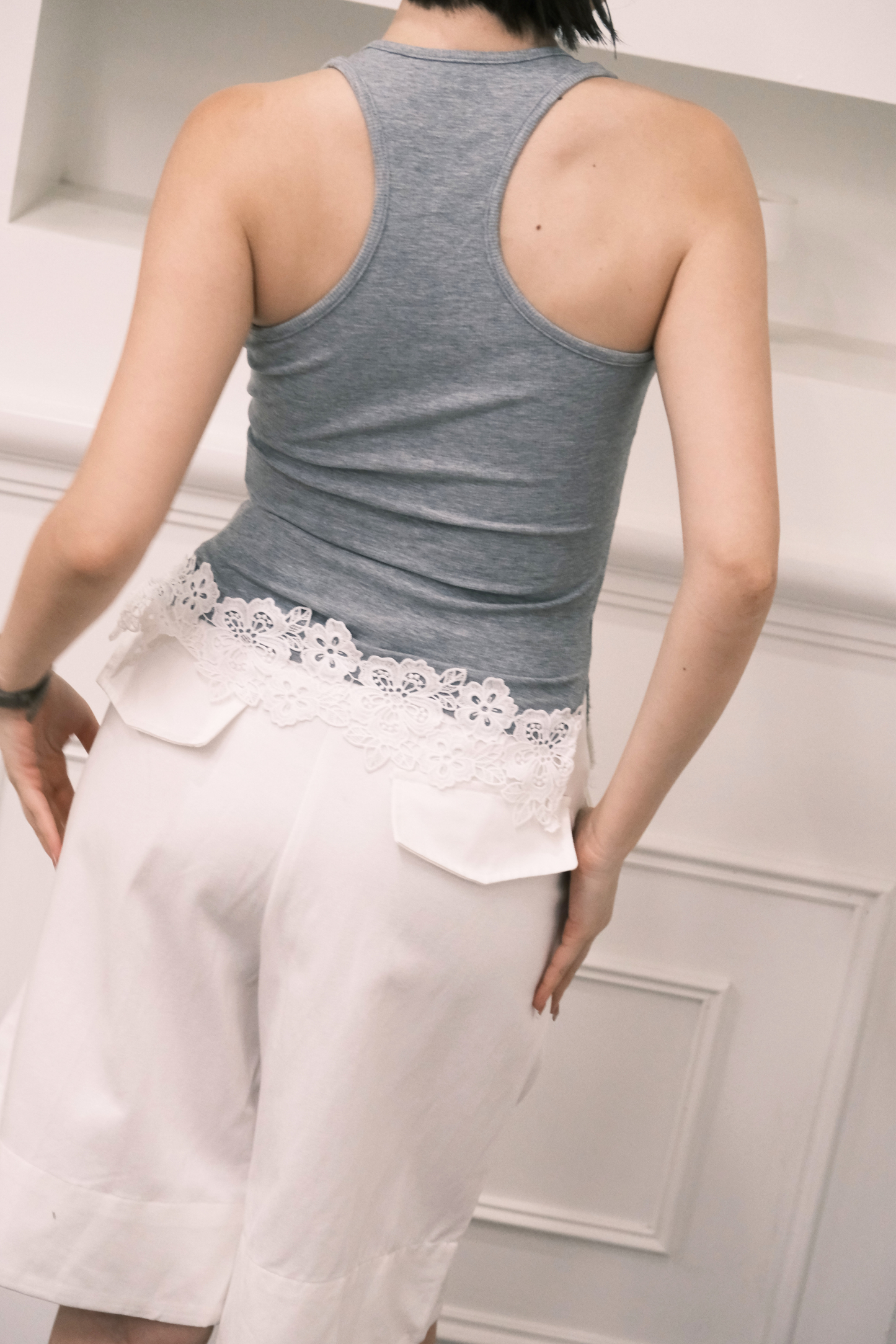 Ari Ribbed Tank in Grey