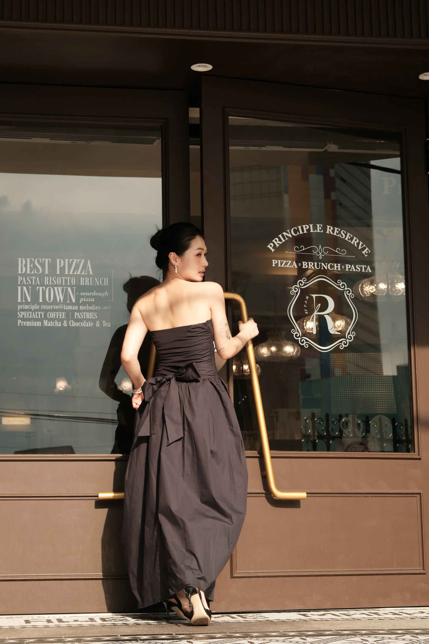 Céline Pure Bow Gown in Dark Blue