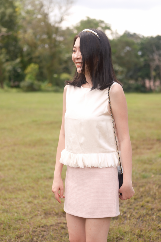 Léa Ruffle Hem Top in Beige