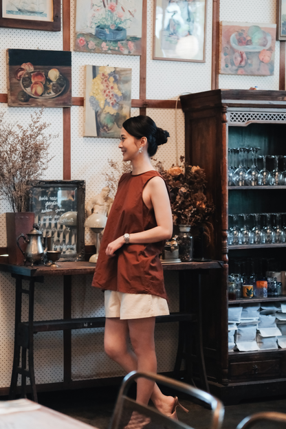 Inès Draped Back Knot Top in Coffee