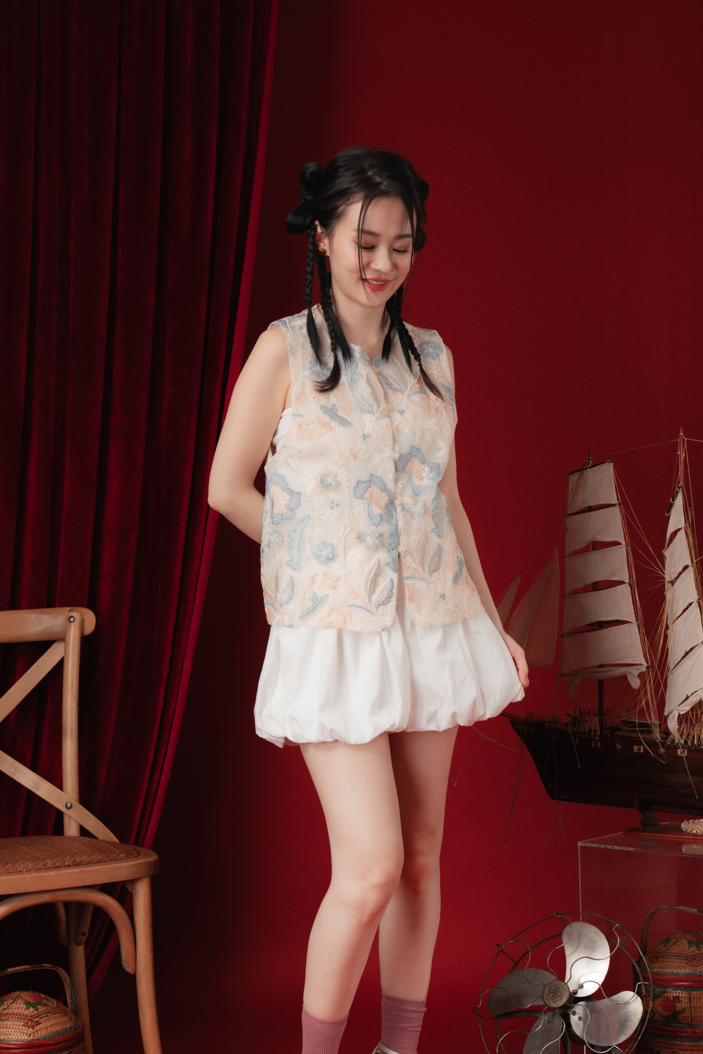 Élise Floral Embroidered Jacquard Vest