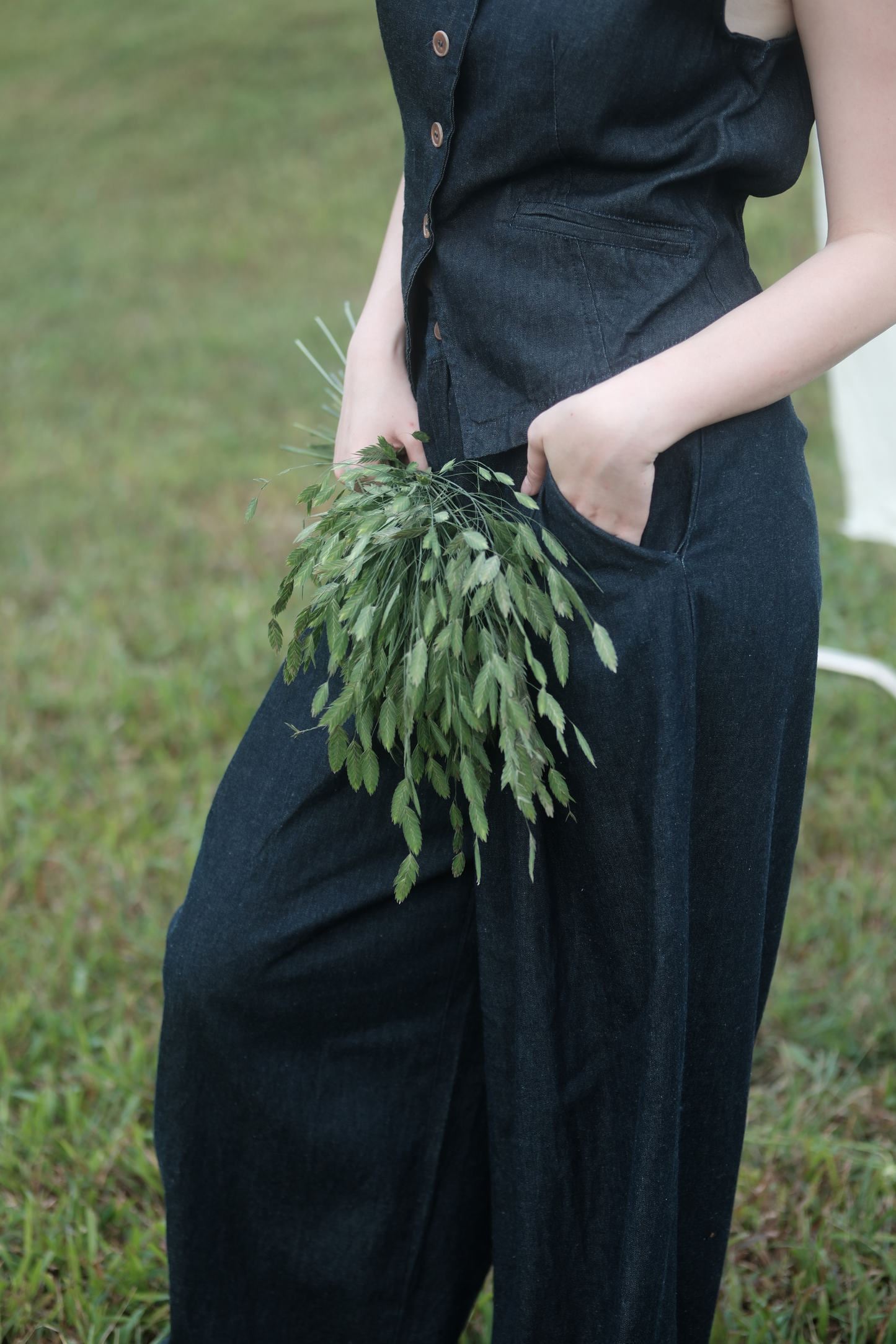 Olivia Buttoned Vest in Dark Blue