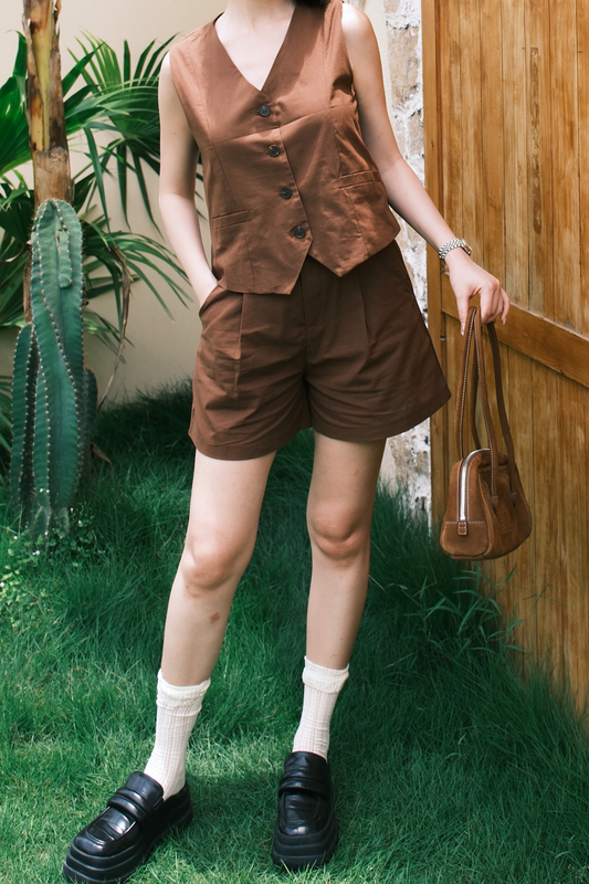Violette Tailored Shorts in Khaki