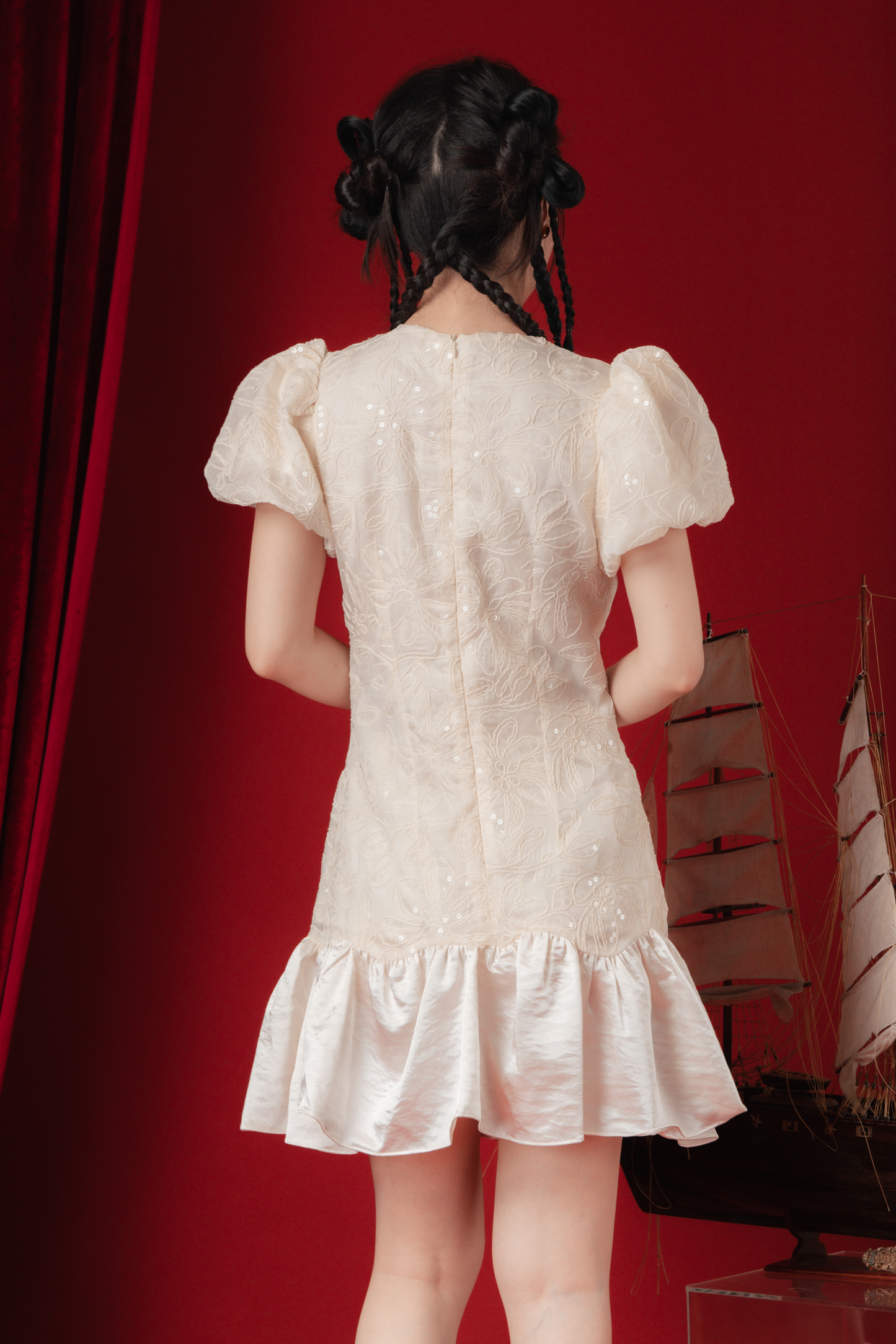 Yvette Embroidered Puff-Sleeve Dress