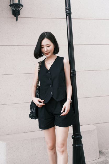 Violette Buttoned Vest in Black