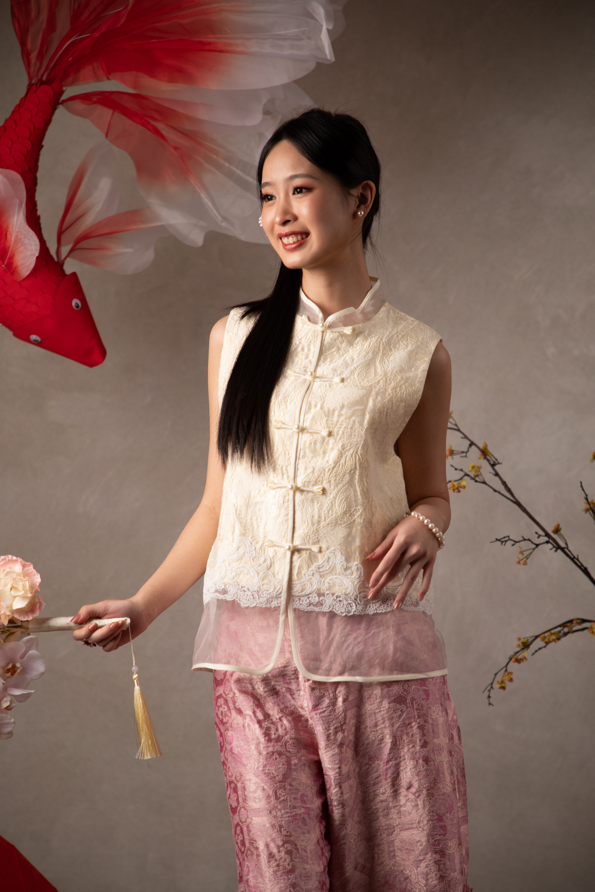 Elaraine Lace Cheongsam Vest in Cream