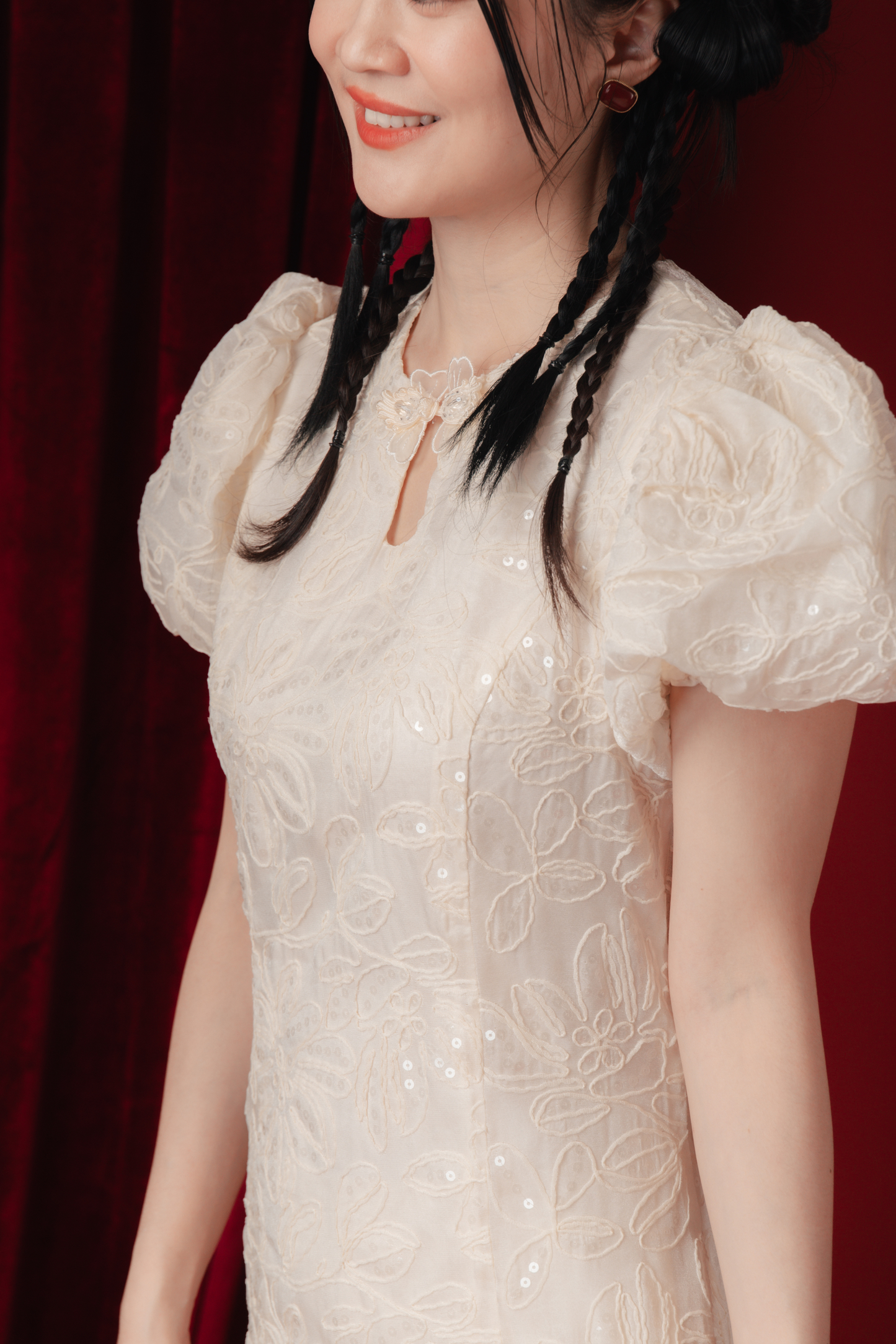 Yvette Embroidered Puff-Sleeve Dress
