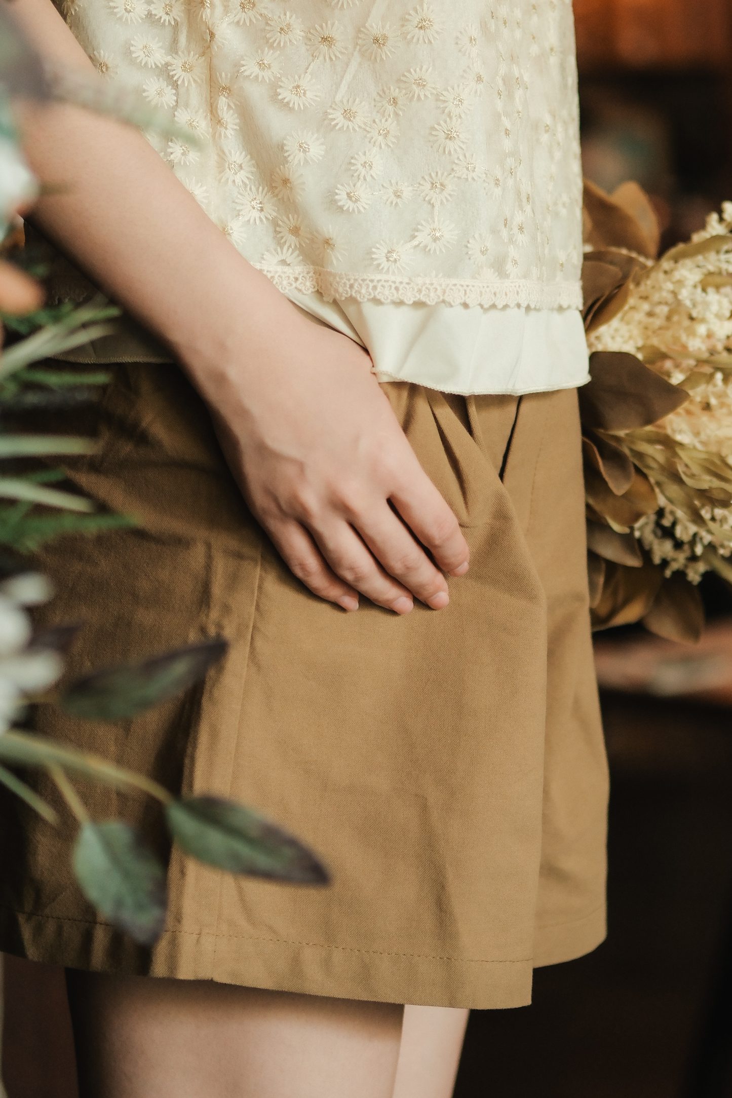 Sloane Everyday Cotton Shorts in Chestnut Brown