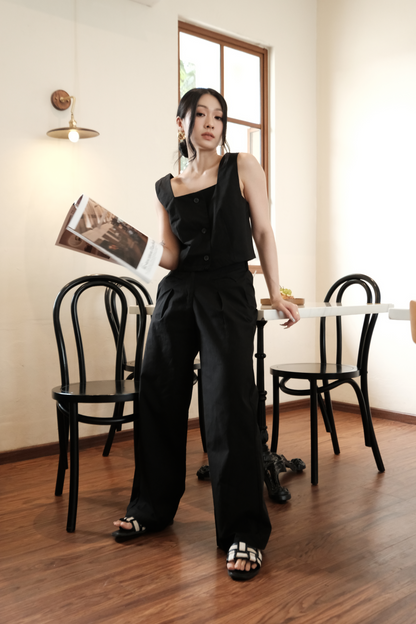 Colette Square-Neck Suit Vest in Black