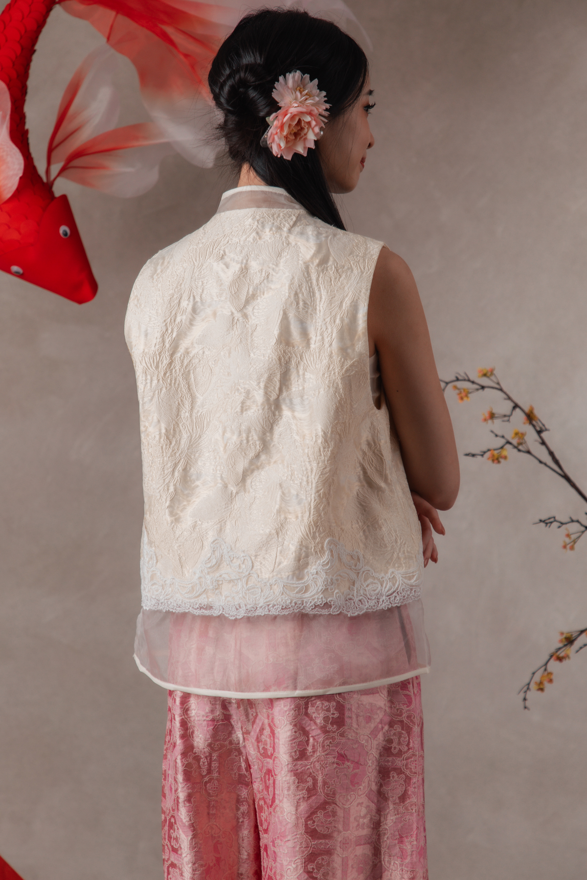 Elaraine Lace Cheongsam Vest in Cream