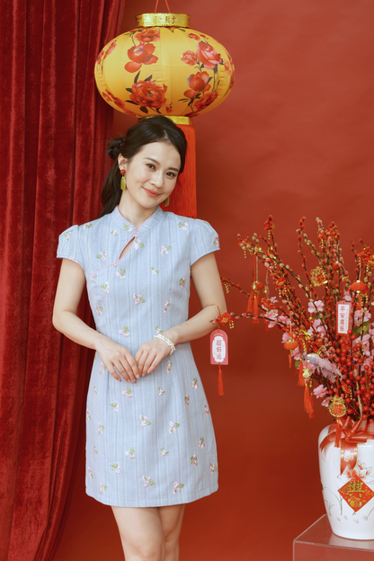 Élodie Embroidered Floral Mini Cheongsam  (In-Stock)