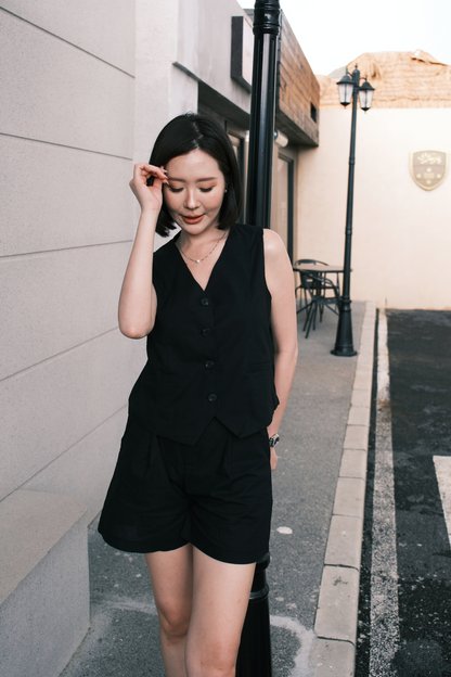 Violette Tailored Shorts in Black