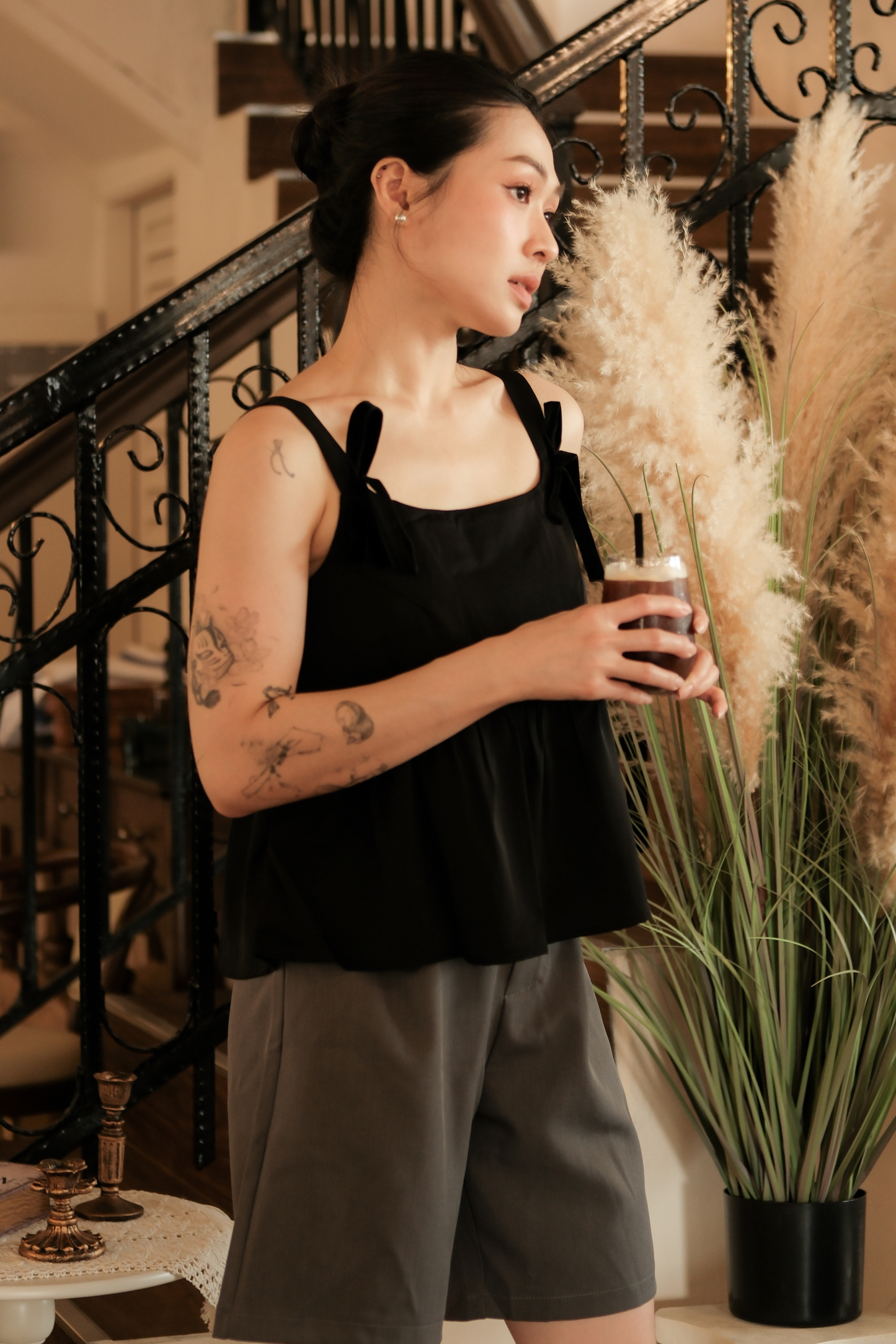 Élise Bow Strap Babydoll Top in Black