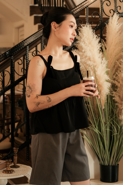 Élise Bow Strap Babydoll Top in Black