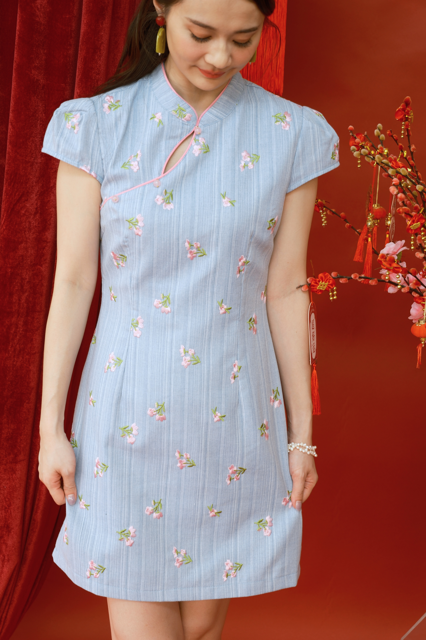 Élodie Embroidered Floral Mini Cheongsam  (In-Stock)