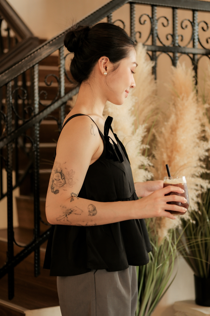 Élise Bow Strap Babydoll Top in Black