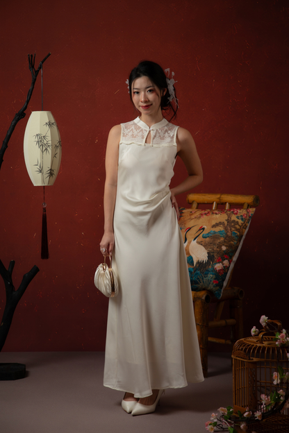 Amélie Perle Cheongsam Dress in Pearl White