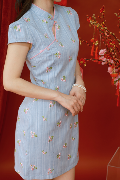 Élodie Embroidered Floral Mini Cheongsam  (In-Stock)