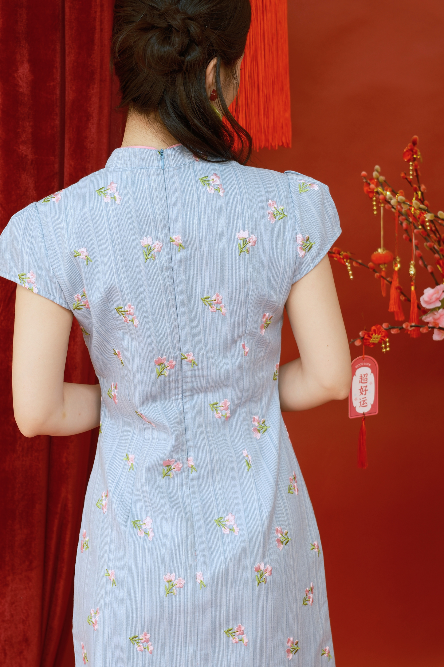 Élodie Embroidered Floral Mini Cheongsam  (In-Stock)
