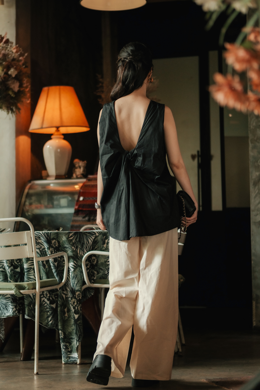 Inès Draped Back Knot Top in Black