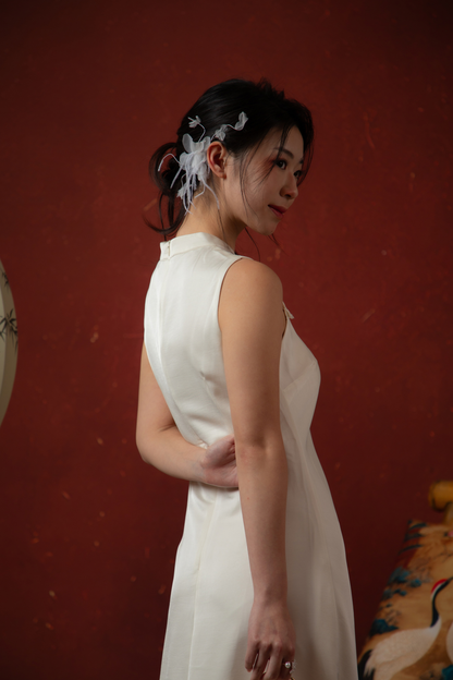 Amélie Perle Cheongsam Dress in Pearl White