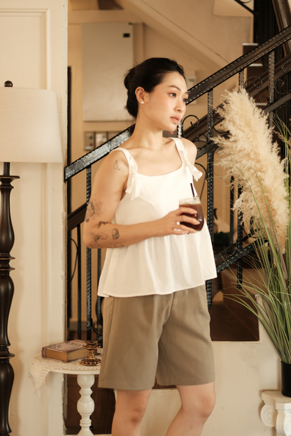 Élise Bow Strap Babydoll Top in White