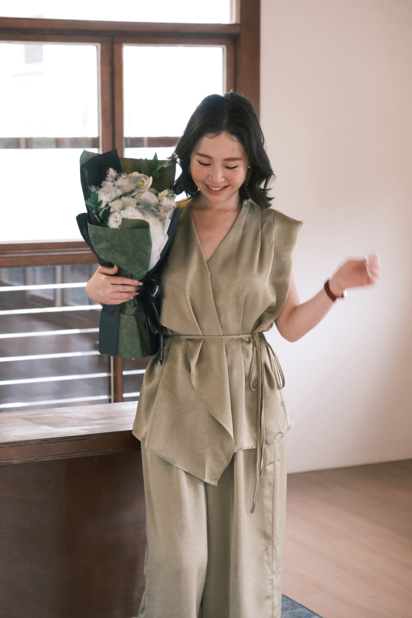 Olienne Satin Wrap Set in Green