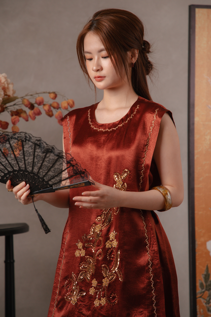 Maren Gilded Cheongsam Top & Pants Set in Maroon